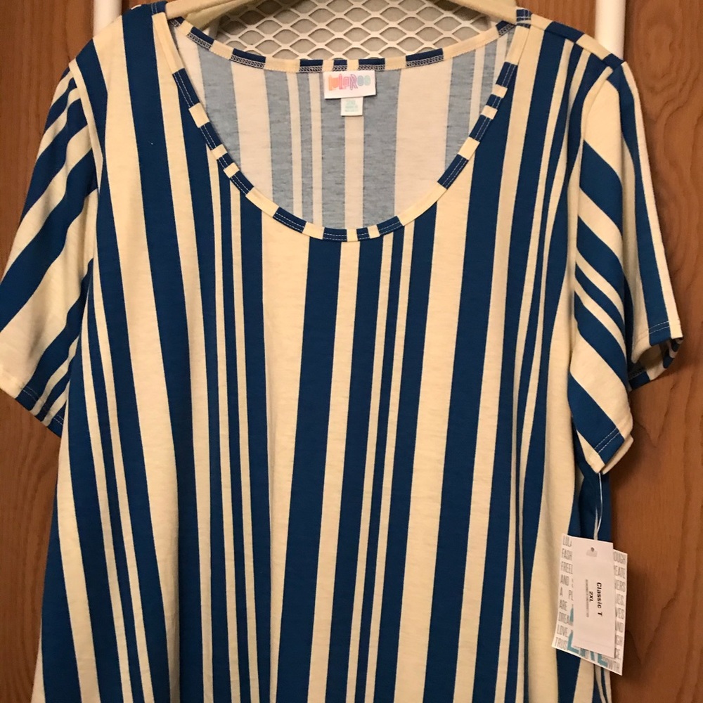 LuLaRoe Classic T